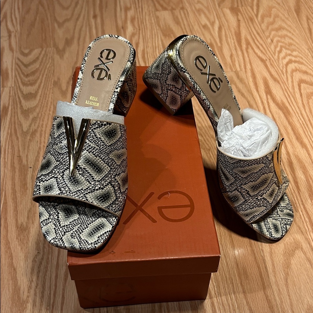 NWT EXE Carmen 107 Heeled Chunk Snake Sandal size 10